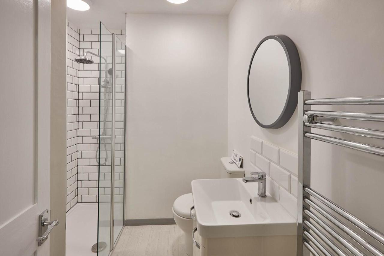 Host & Stay - Princess Place Townhouse 惠特比 外观 照片